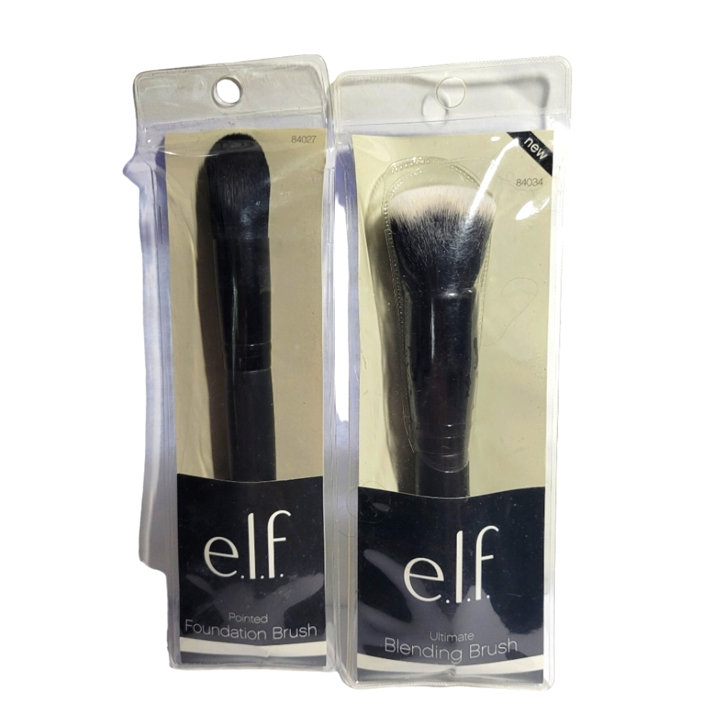 NWOT ELF Foundation & Blending Cosmetic Brush Duo